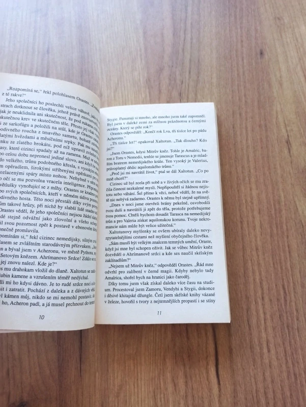 ROBERT ERVIN HOWARD - Conan: Hodina draka