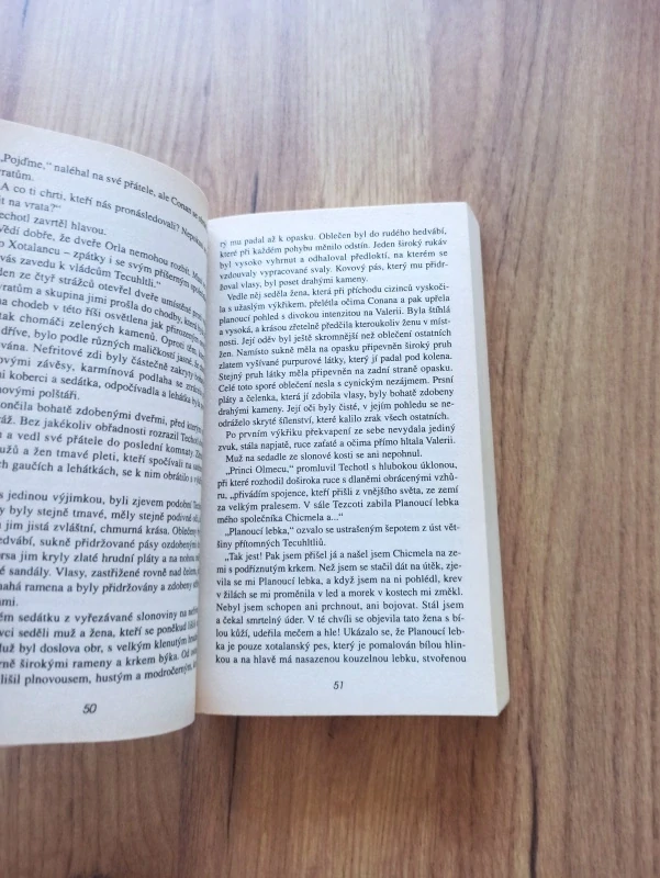 ROBERT ERVIN HOWARD - Conan: Rudé hřeby