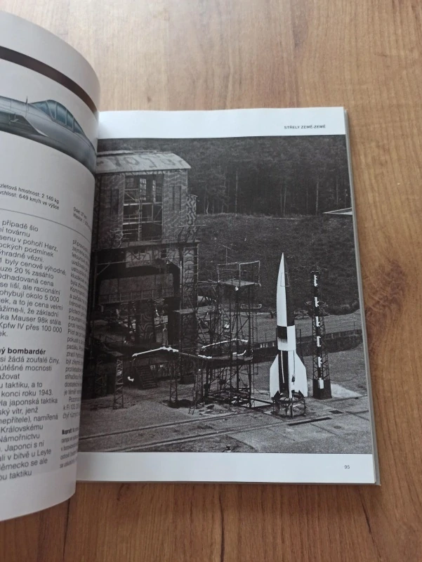 ROGER FORD - Německé tajné zbraně druhé světové války