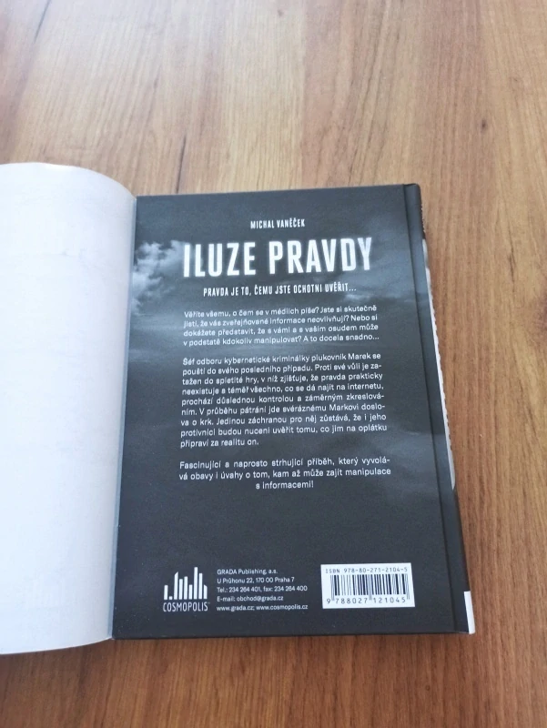 MICHAL VANĚČEK - Iluze pravdy