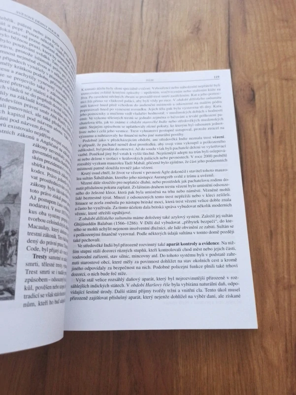 JAROMÍR SLUŠNÝ - Světové dějiny policie: Středověk, novověk