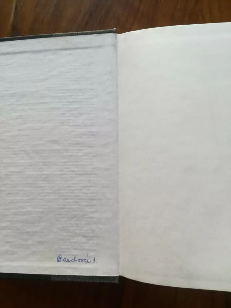 VLASTA JAVOŘICKÁ - Granáty