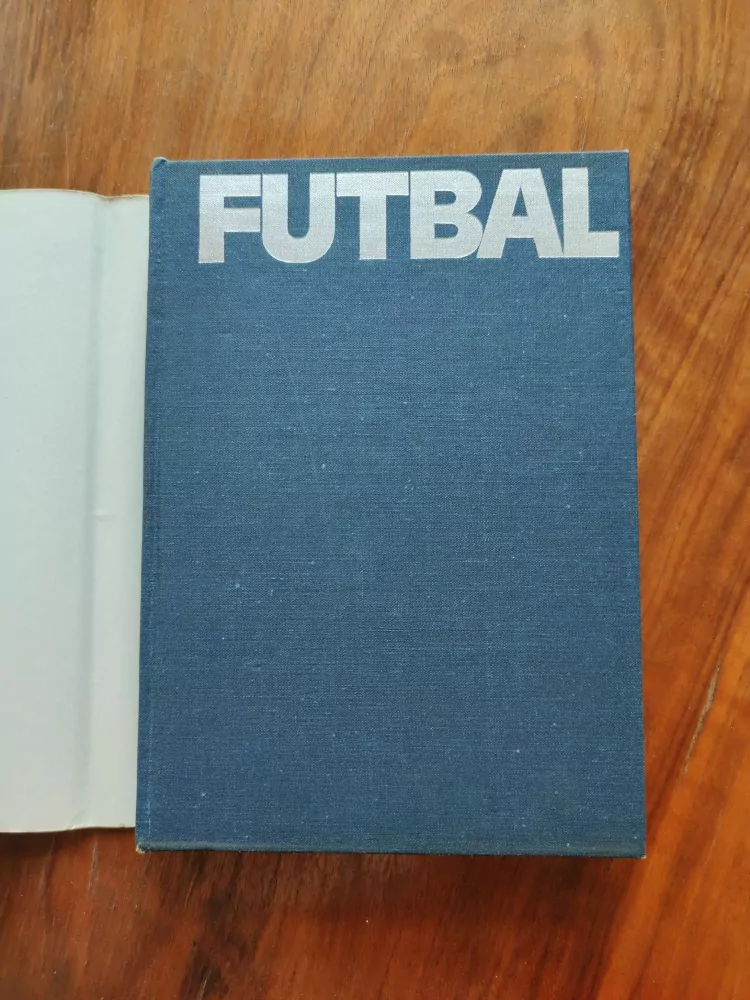 F.KORČEK, IGOR MRÁZ, JOZEF KŠIŇAN - Futbal encyklopédia