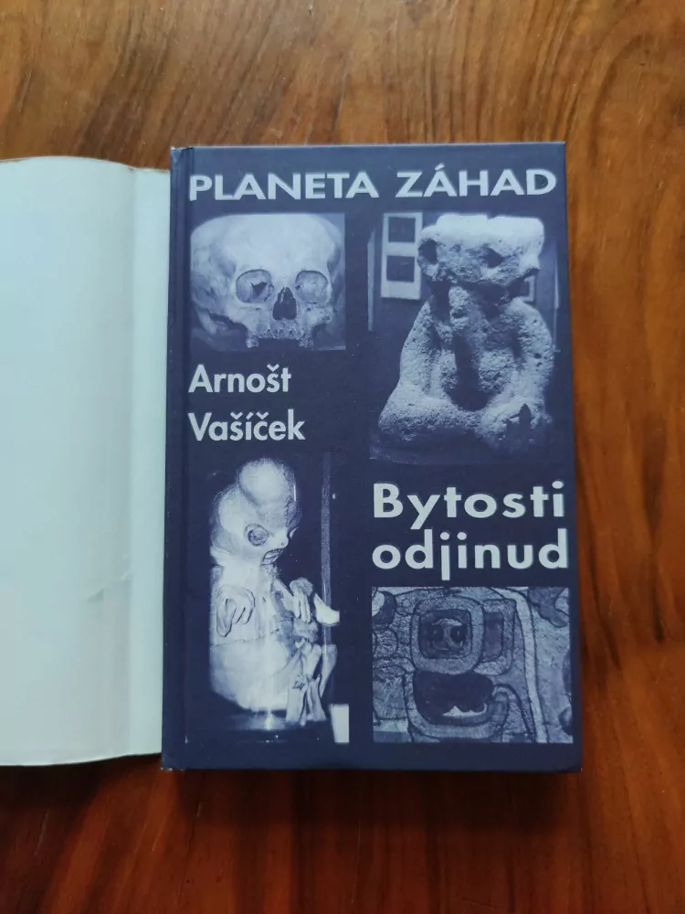 ARNOŠT VAŠÍČEK - Planeta záhad. III. díl, Bytosti odjinud