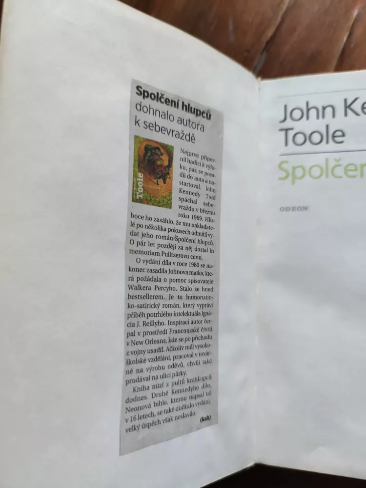 JOHN KENNEDY TOOLE - Spolčení hlupců