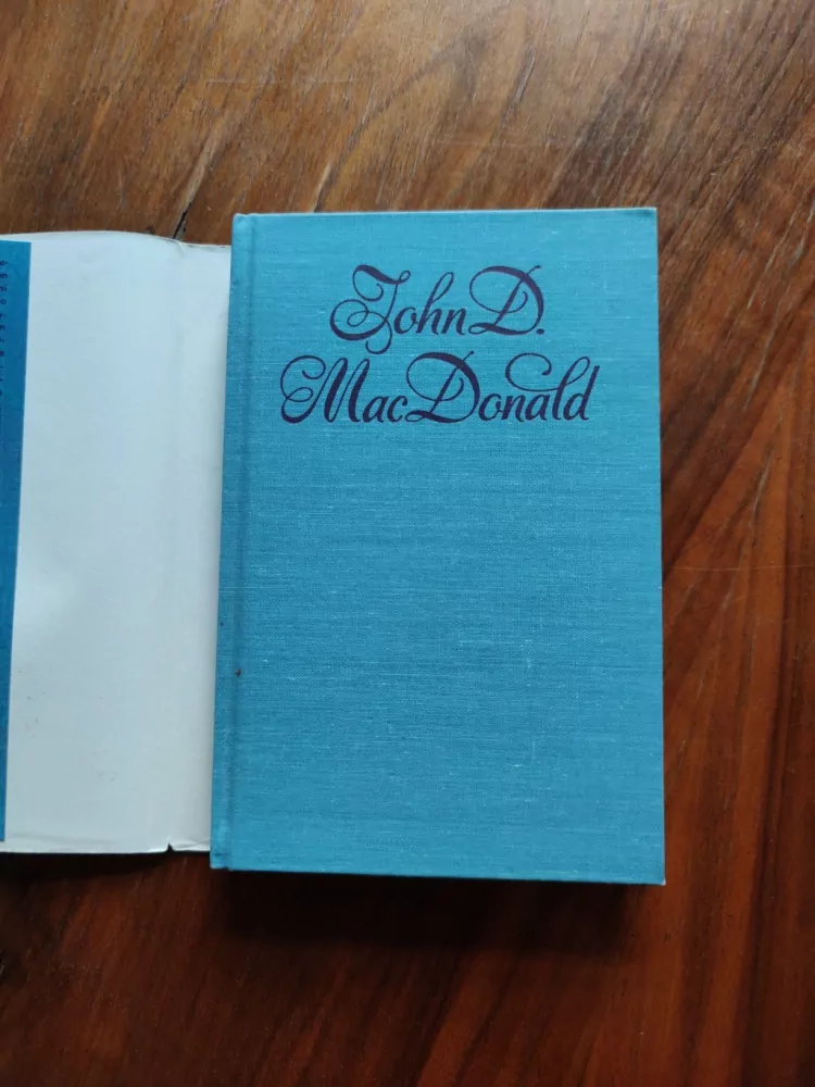 JOHN DANN MacDonald - Uragán Ella