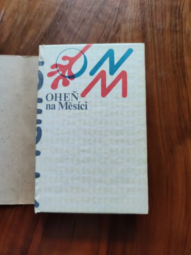 NORMAN MAILER - Oheň na Měsíci