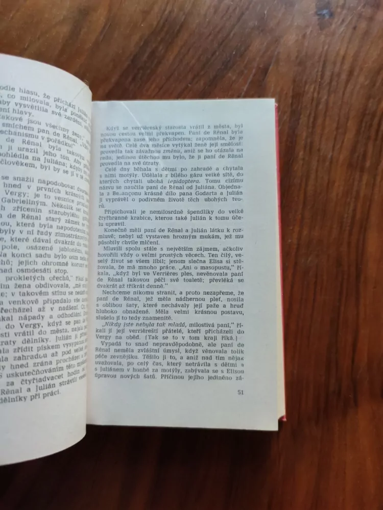 STENDHAL - Červený a černý