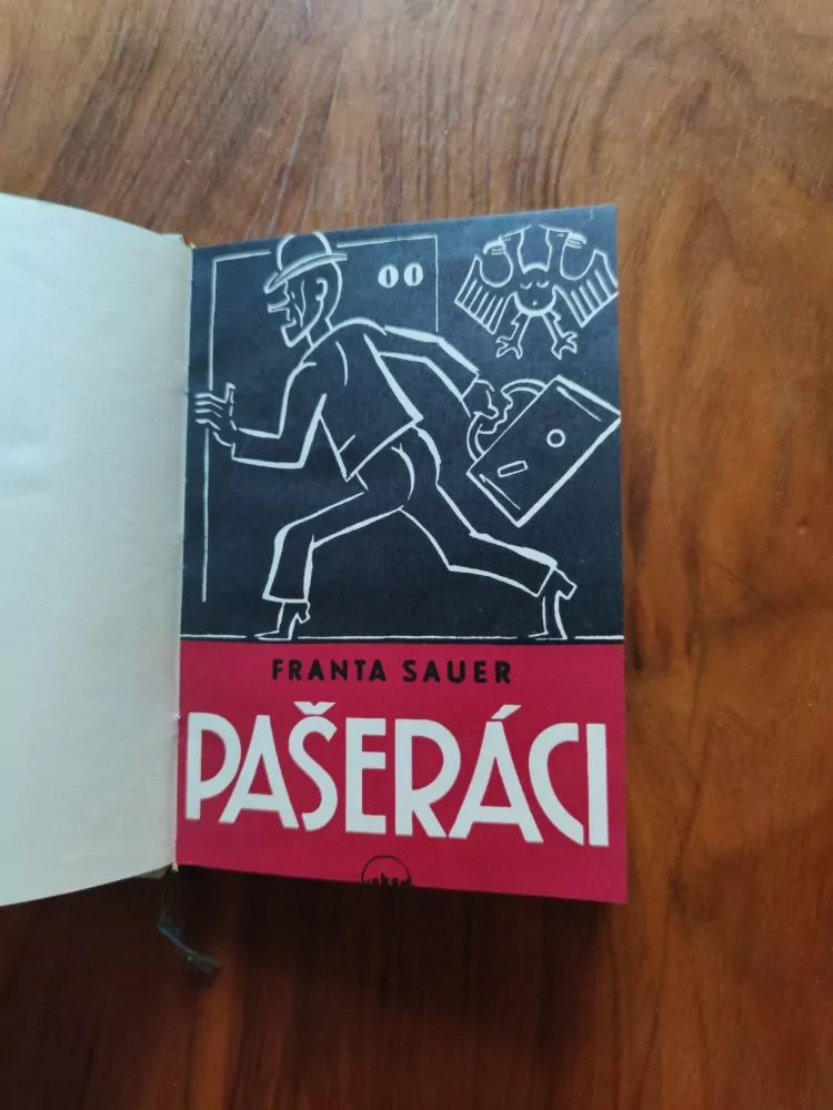 FRANTA SAUER - Pašeráci