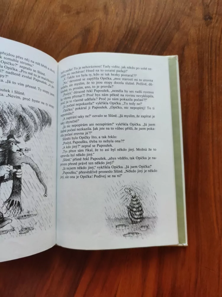 GRIGORIJ OSTĚR - Kratochvíle s hadem na půl míle