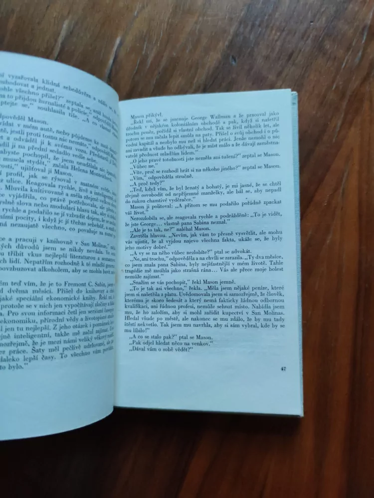 ERLE STANLEY GARDNER - Případ křivopřísežného papouška