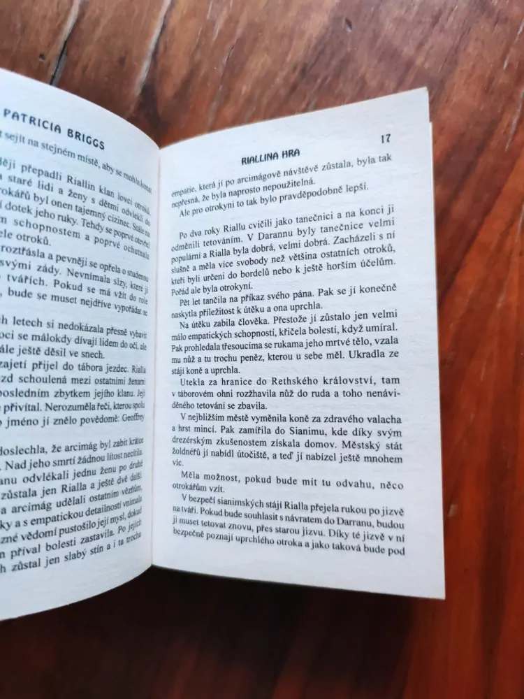 PATRICIA BRIGGS - Riallina hra