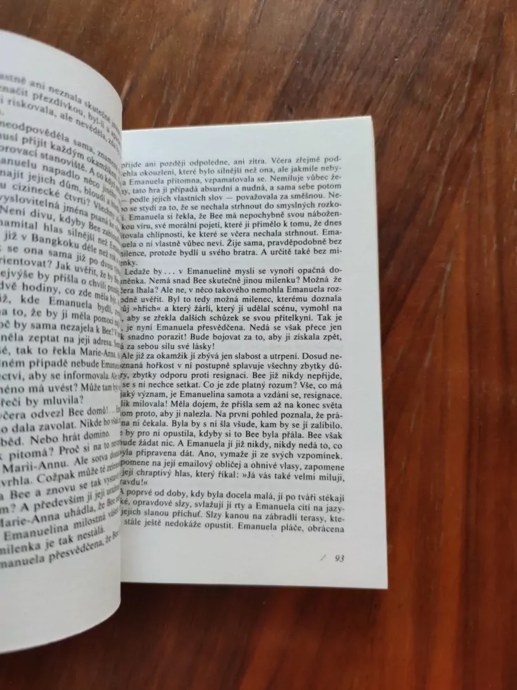 EMANUELLE ARSANOVÁ - Emanuela