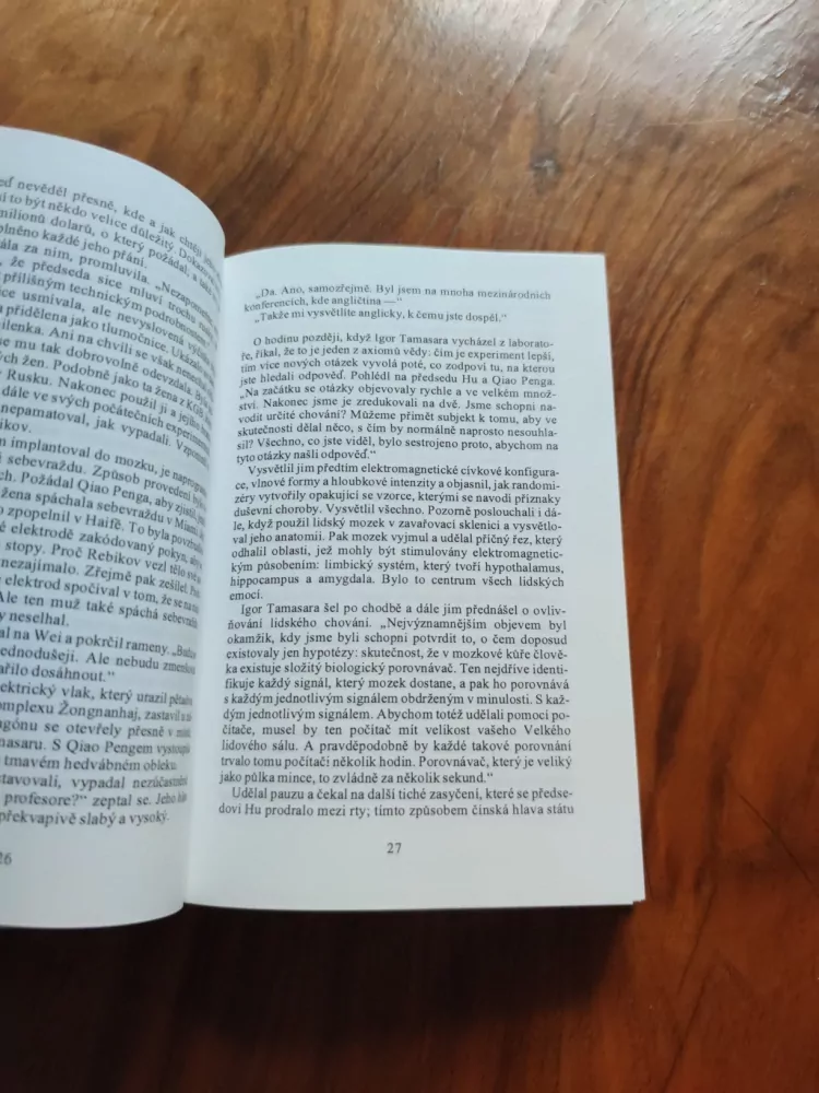 GORDON THOMAS - Hlasy v tichu