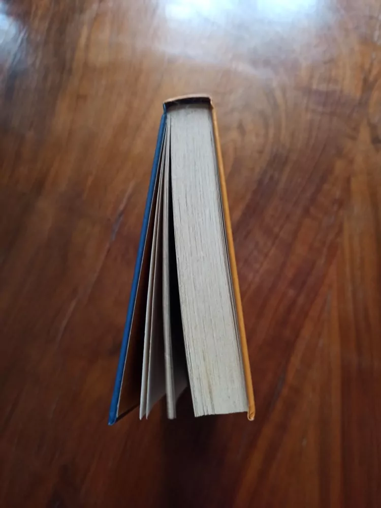 MICHAEL WHITE - Zlatý pentagram