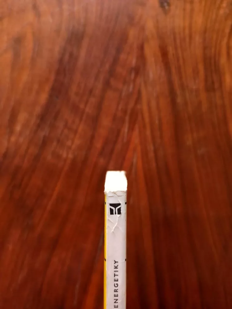 JOSIP KLECZEK - Sluneční energie - úvod do helioenergetiky