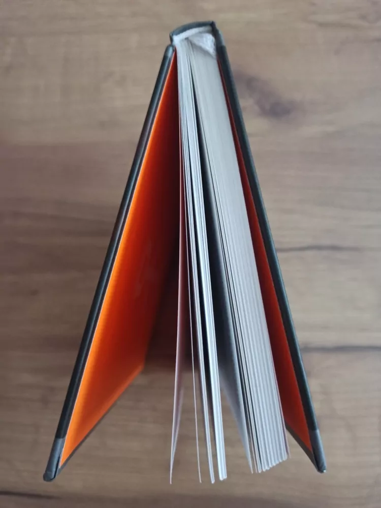 HARTWIG HAUSDORF - Bílá pyramida - tajemné stopy v podzemí tibetských klášterů