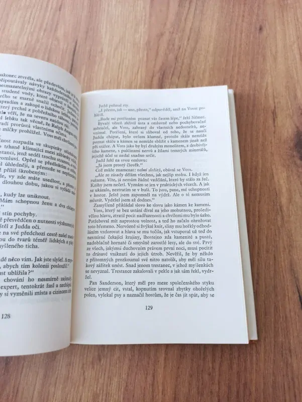 PATRICK WHITE - Poušť Johanna Vosse