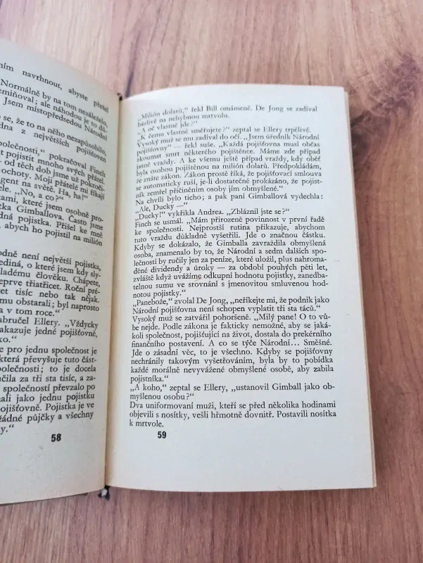 ELLERY QUEEN - Přestupní stanice