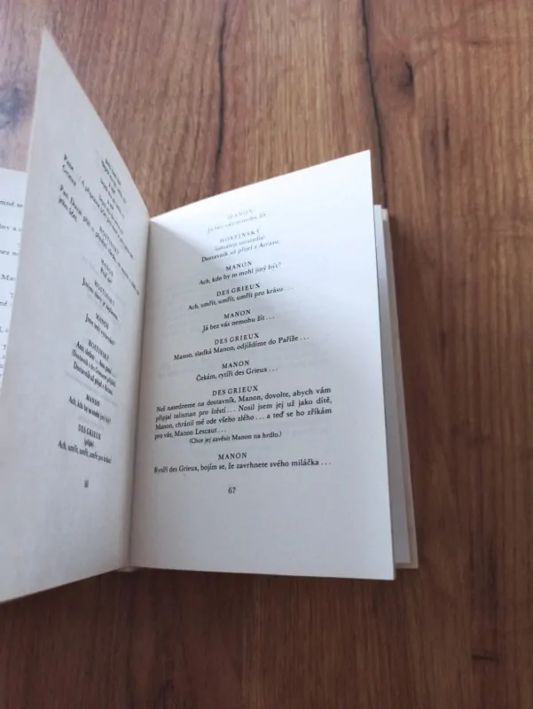 VÍTĚZSLAV NEZVAL - Manon Lescaut