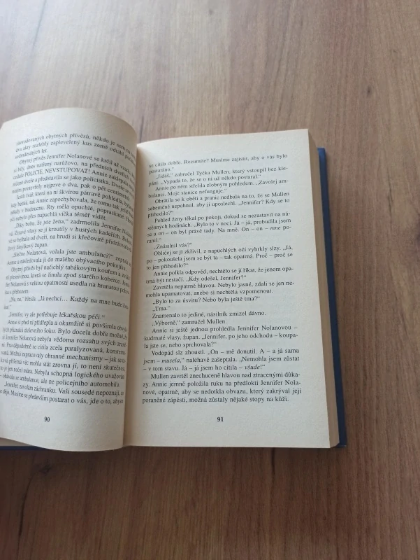 TAMI HOAG - Úzká zlověstná linka