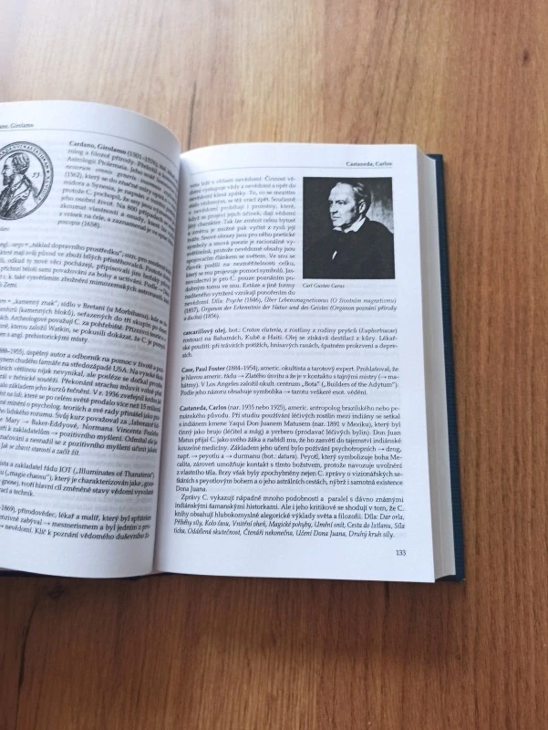 MARC ROBERTS - Lexikon esoteriky