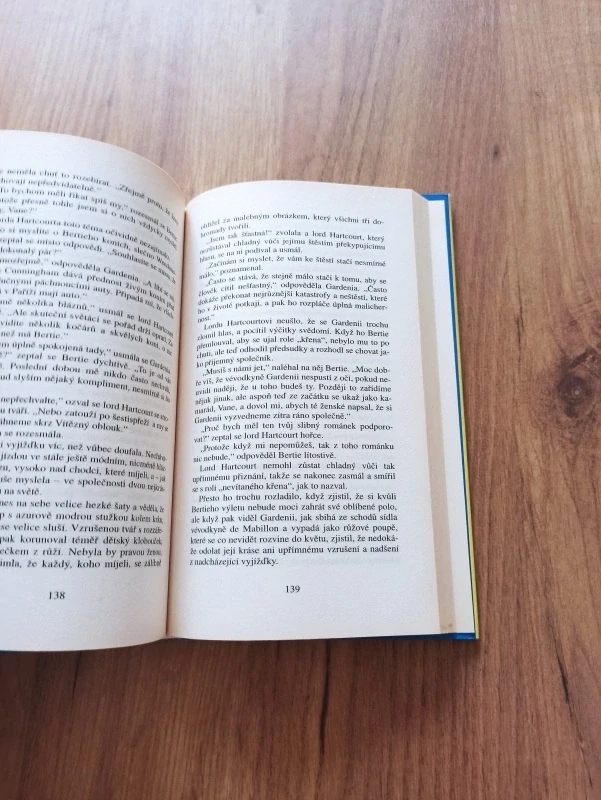 BARBARA CARTLAND - Panna v Paříži