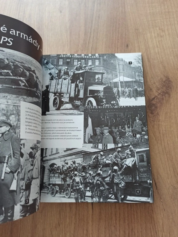 MATTHEW HUGHES, CHRIS MANN - Hitlerovo Německo - život v období Třetí říše