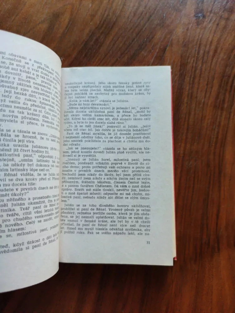 STENDHAL - Červený a černý