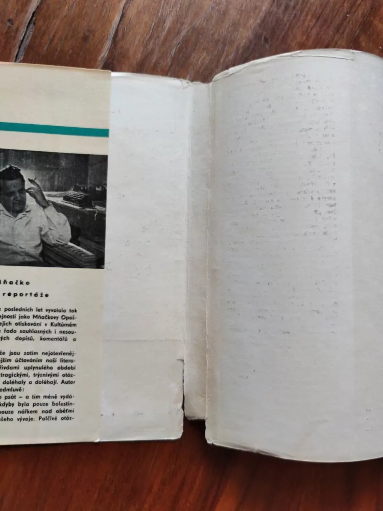 LADISLAV MŇAČKO - Opožděné reportáže