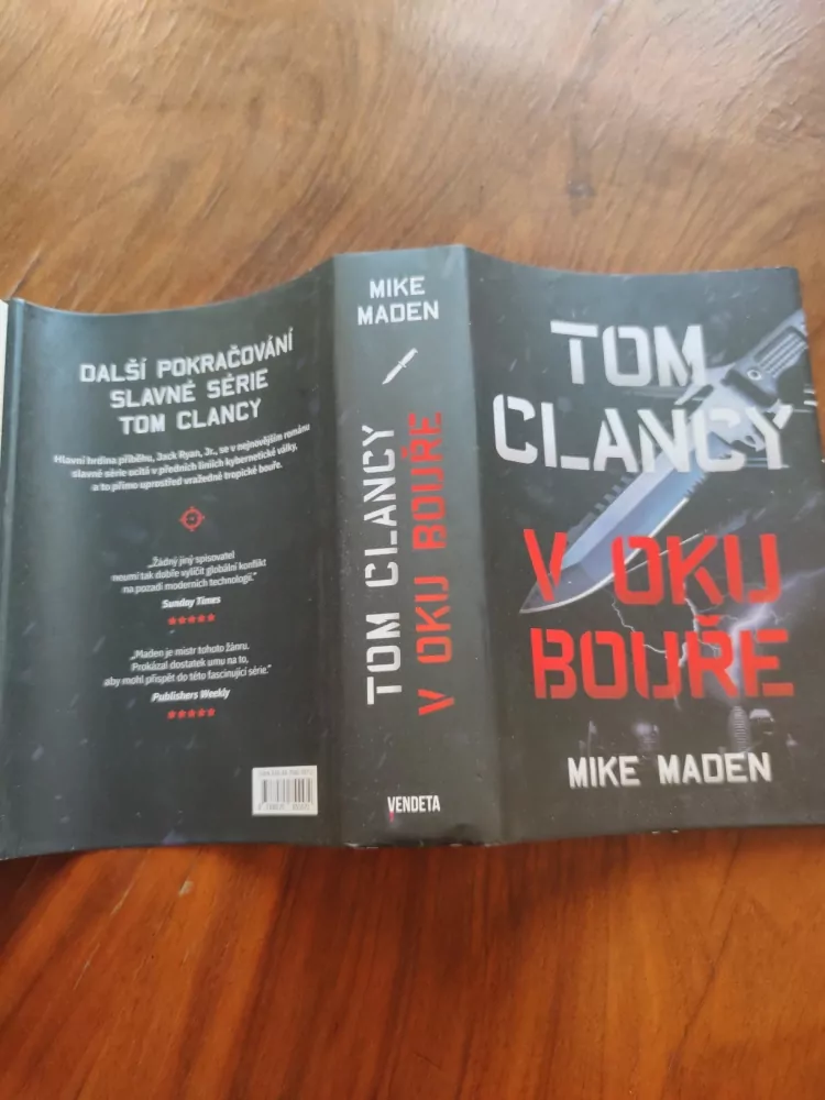 TOM CLANCY, MIKE MADEN - V oku bouře