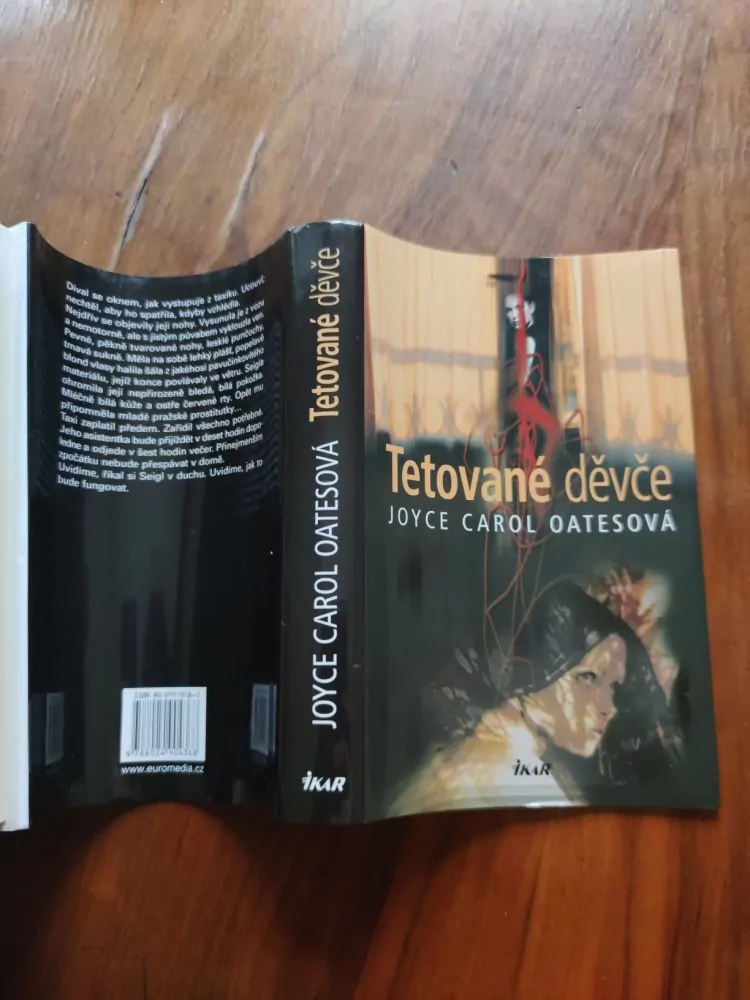 JOYCE CAROL OATES - Tetované děvče