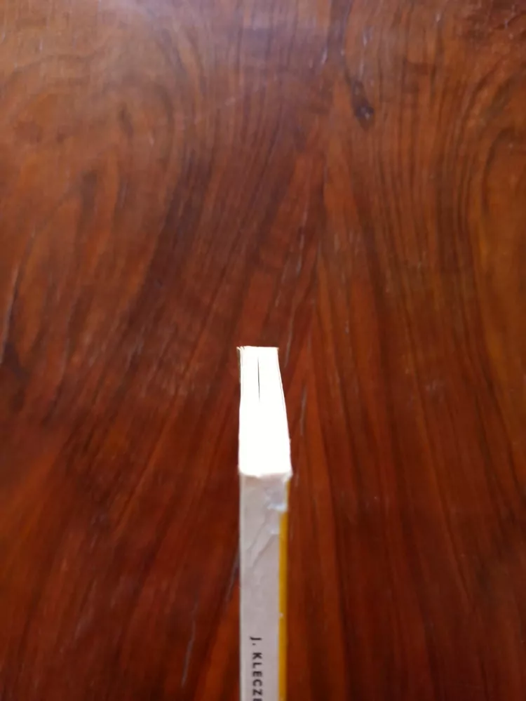 JOSIP KLECZEK - Sluneční energie - úvod do helioenergetiky