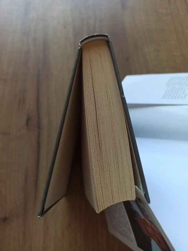 NICHOLAS SPARKS - Útěk do samoty