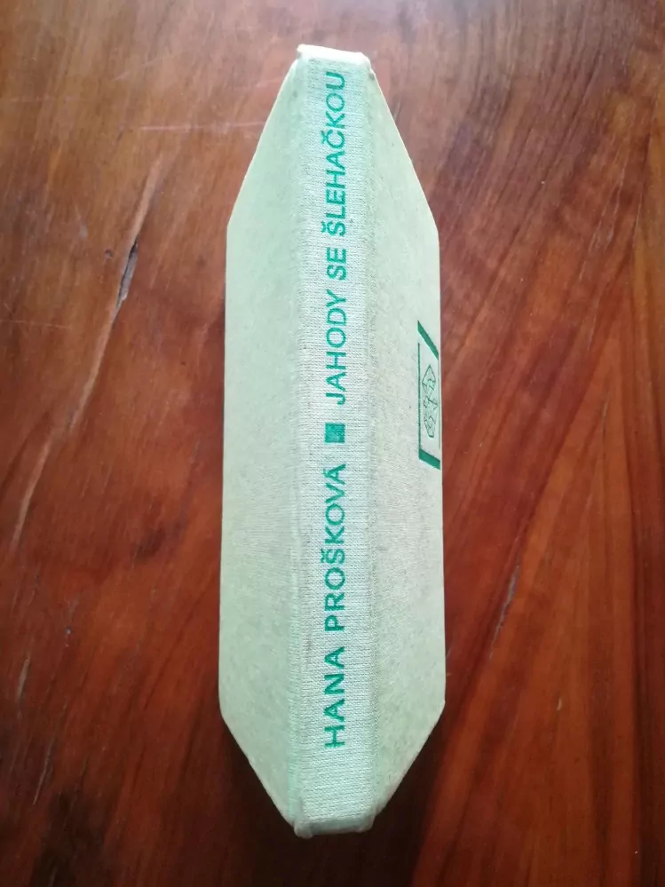 HANA PROŠKOVÁ - Jahody se šlehačkou