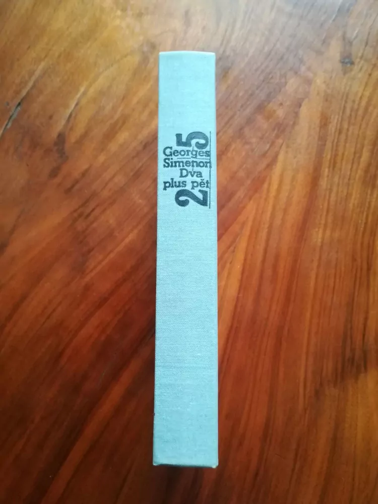 GEORGES SIMENON - Dva plus pět