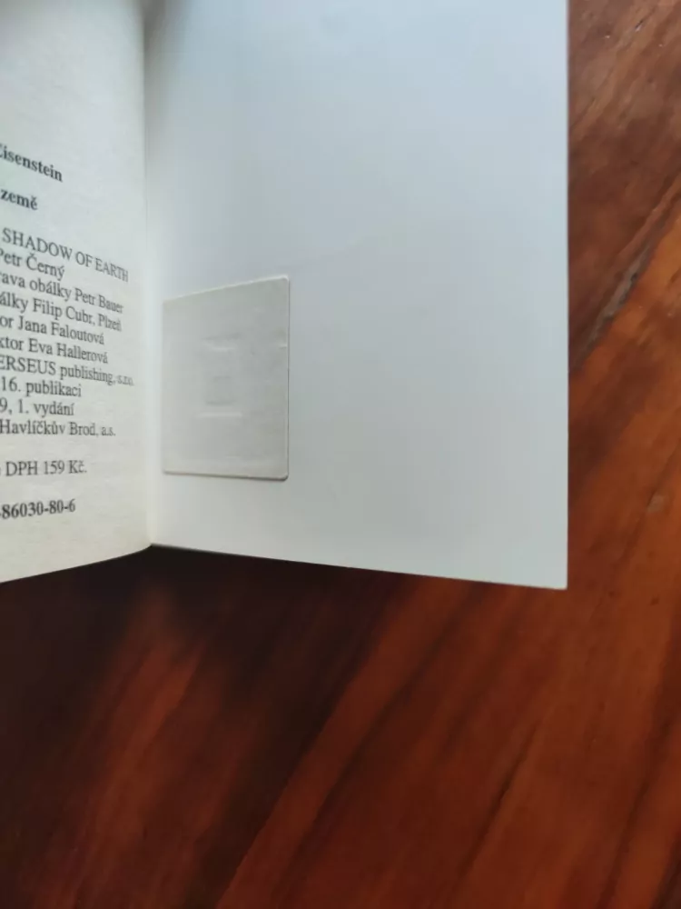 PHYLLIS EISENSTEIN - Stín země