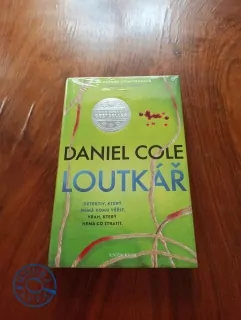 DANIEL COLE - Loutkář