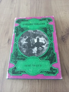 JULES VERNE - Zemí šelem