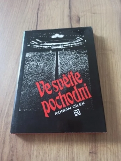 ROMAN CÍLEK - Ve světle pochodní