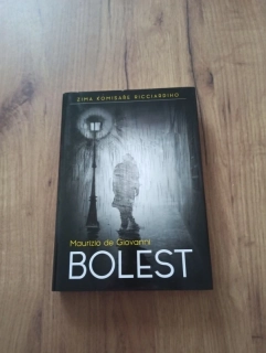 MAURIZIO DE GIOVANNI - Bolest: Zima komisaře Ricciardiho