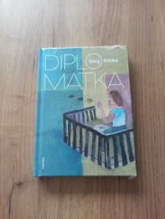 LUCY FRICKE - Diplomatka