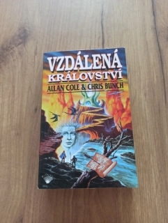 ALLAN COLE, CHRIS BUNCH - Vzdálená království