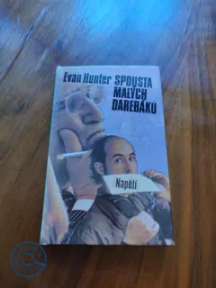 EVA HUNTER - Spousta malých darebáků