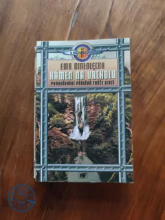 EWA BIAŁOŁĘCKA - Kámen na vrcholu