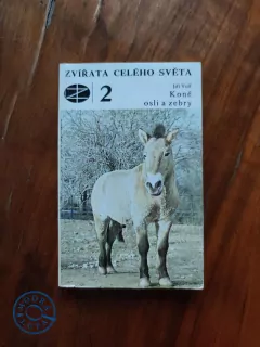 ZDENĚK VESELOVSKÝ - Zvířata celého světa 2. - Koně, osli a zebry