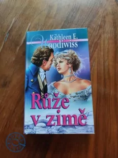 KATHLEEN ERIN WOODIWISS - Růže v zimě